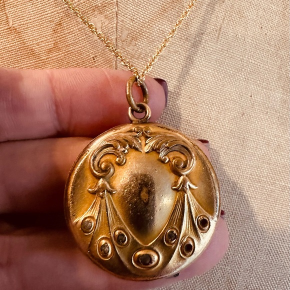 Vintage Art Deco Gold Filled Locket Pendant Necklace - Picture 2 of 9